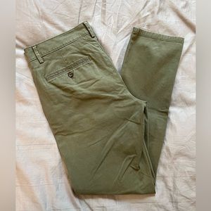Banana Republic grass green Fulton stretch chinos 32W 32L